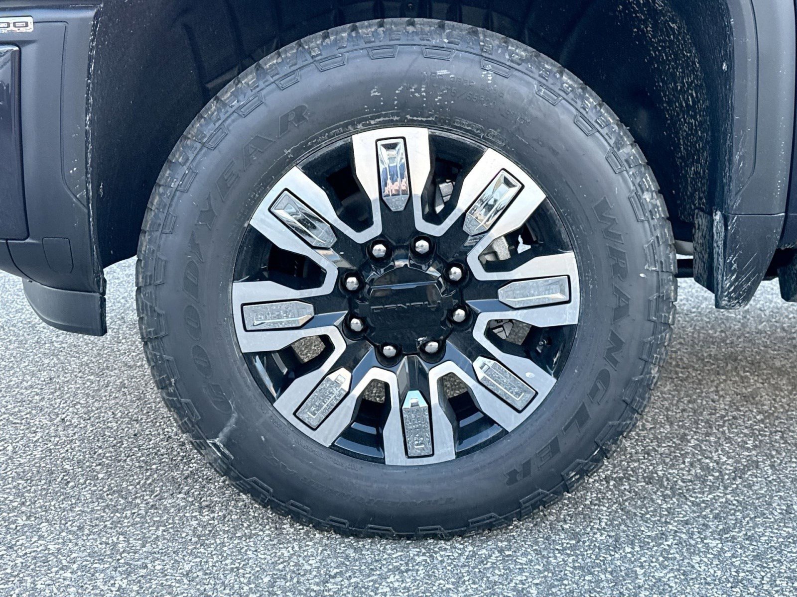 New 2026 GMC Sierra 2500 Denali w/ Denali Reserve Package image 12