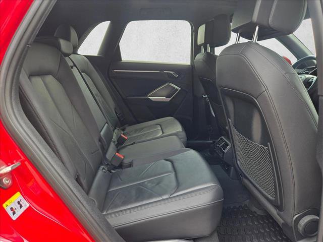 Used 2020 Audi Q3 2.0T Premium w/ Convenience Package AWD/4WD image 18