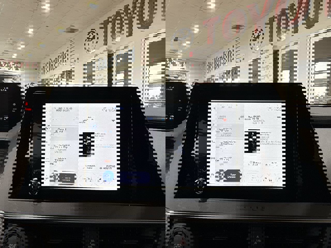 New 2026 Toyota Prius Plug-In Hybrid image 17