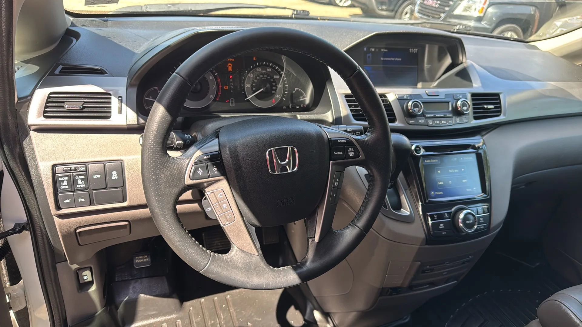 Used 2016 Honda Odyssey Touring image 9