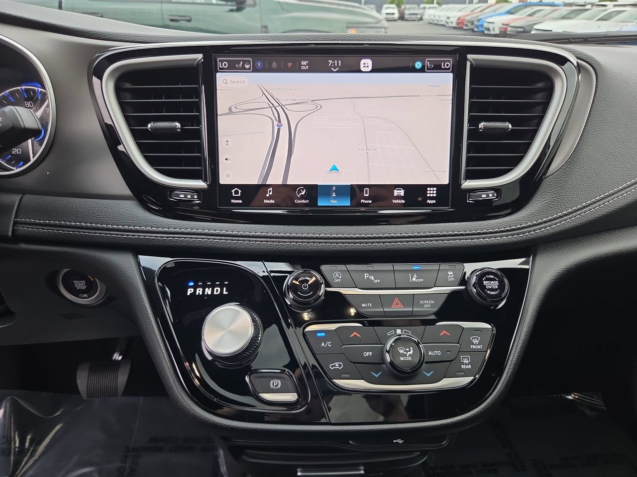 New 2027 Chrysler Pacifica Select w/ Family Tech Group AWD/4WD image 26