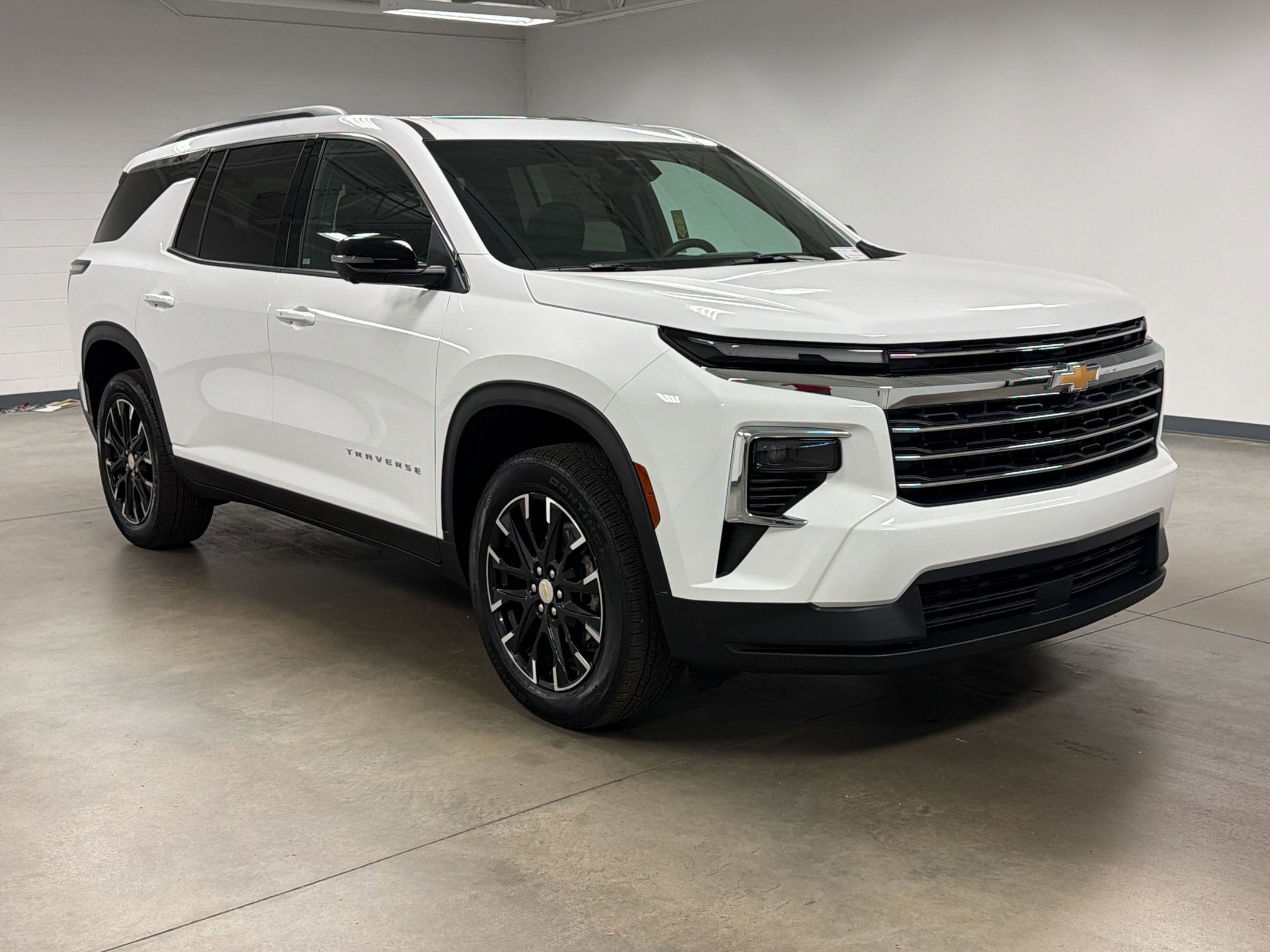 New 2026 Chevrolet Traverse LT w/ Sun and Wheel Package image 6