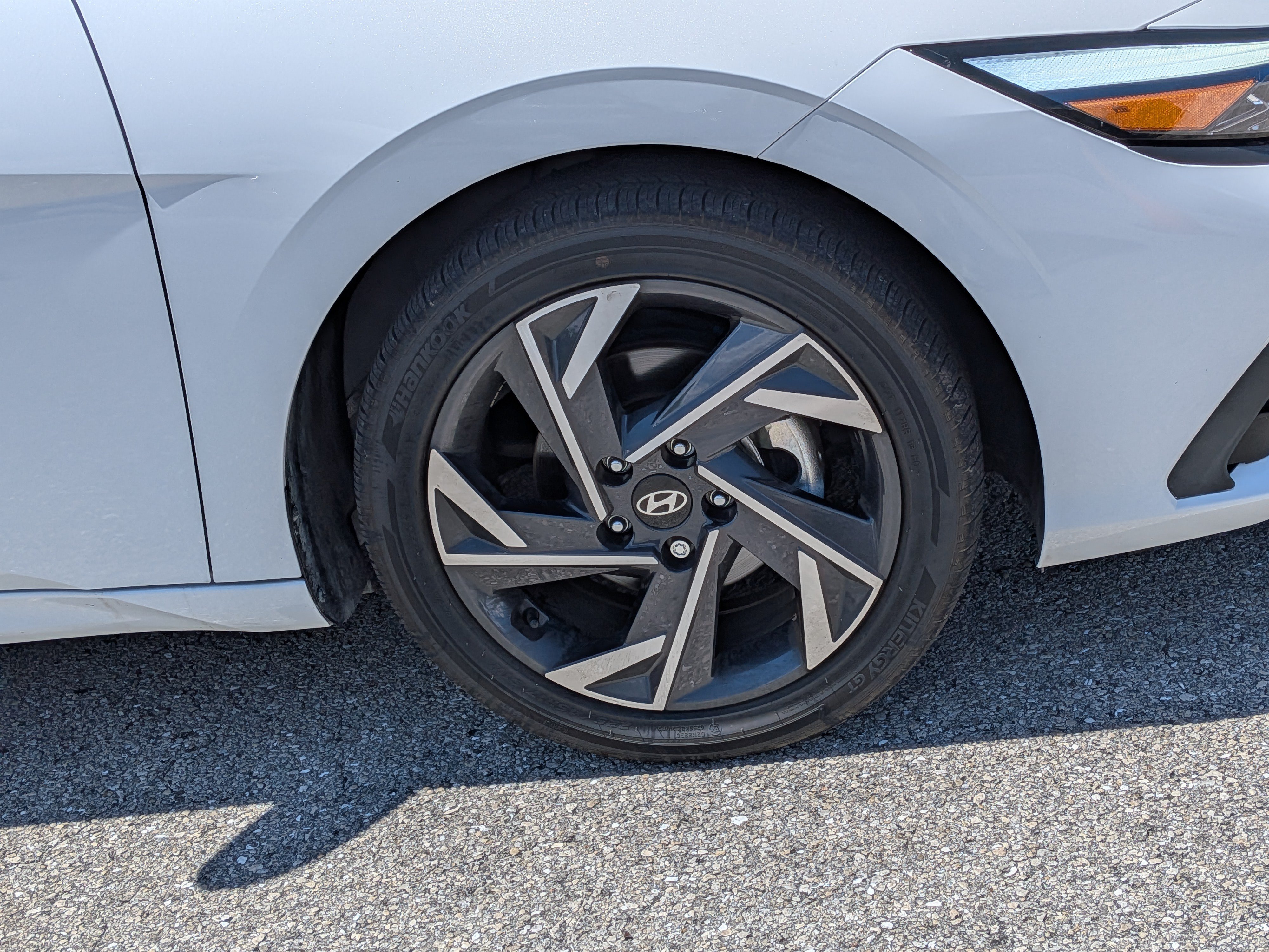 Used 2025 Hyundai Elantra SEL FWD image 11