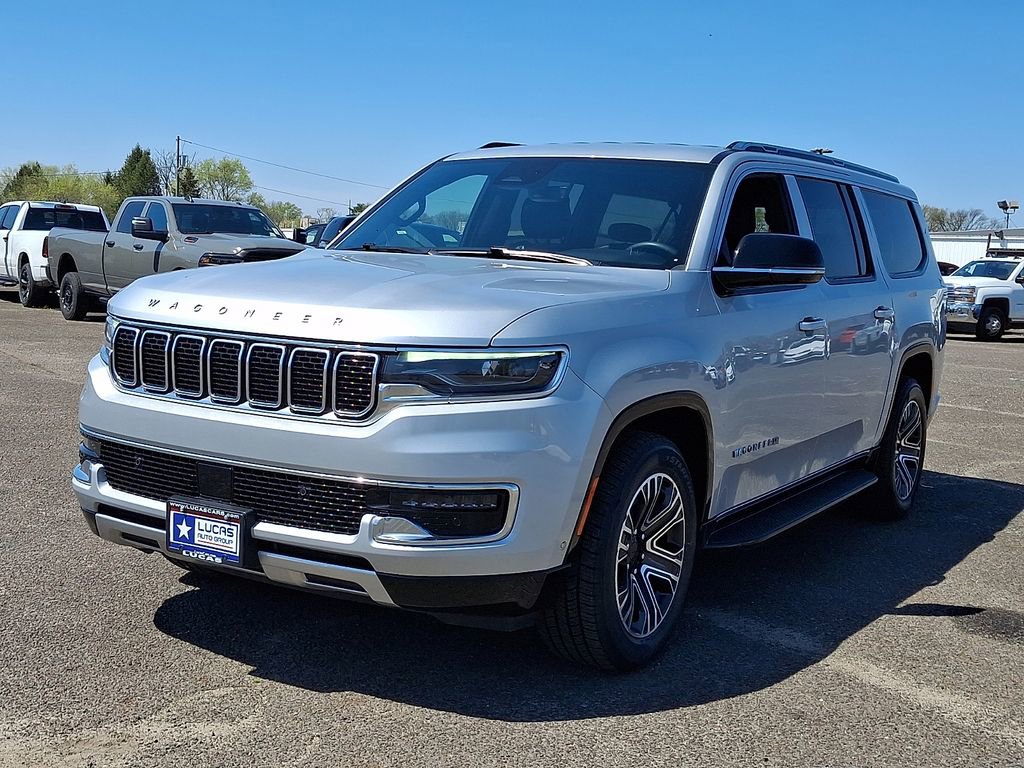 Used 2024 Jeep Wagoneer L Series II w/ Flexible Seating Group image 5
