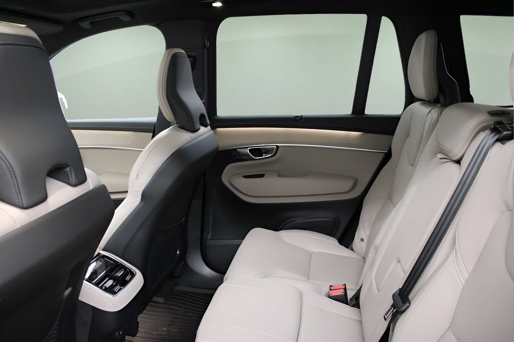 New 2026 Volvo XC90 B6 Ultra w/ Protection Package AWD/4WD image 25