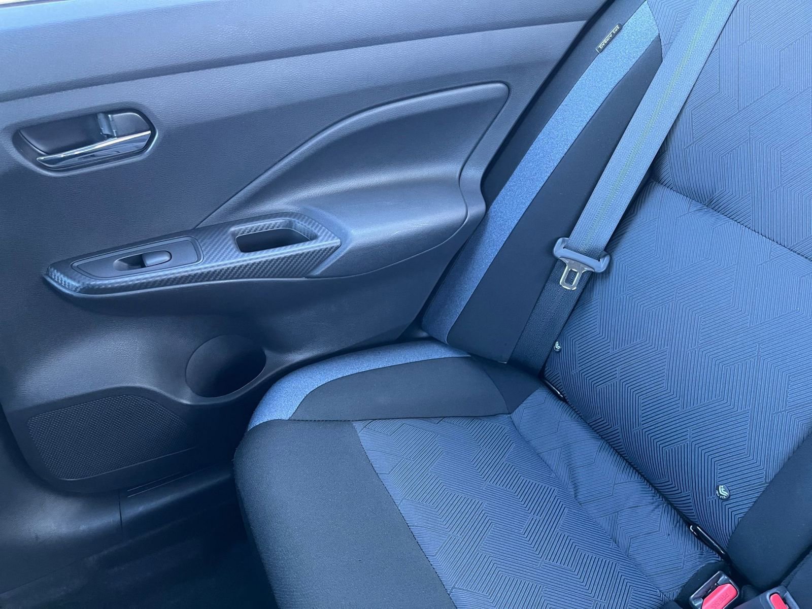 Used 2025 Nissan Versa SV FWD image 37