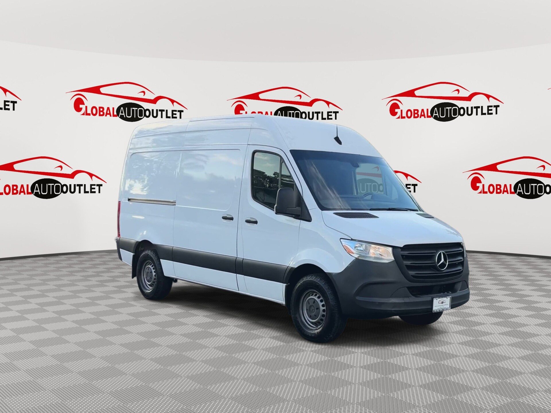 Used 2019 Mercedes-Benz Sprinter 144 Cargo image 3