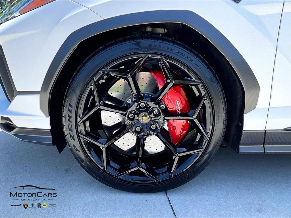 Used 2024 Lamborghini Urus Performante AWD/4WD image 10