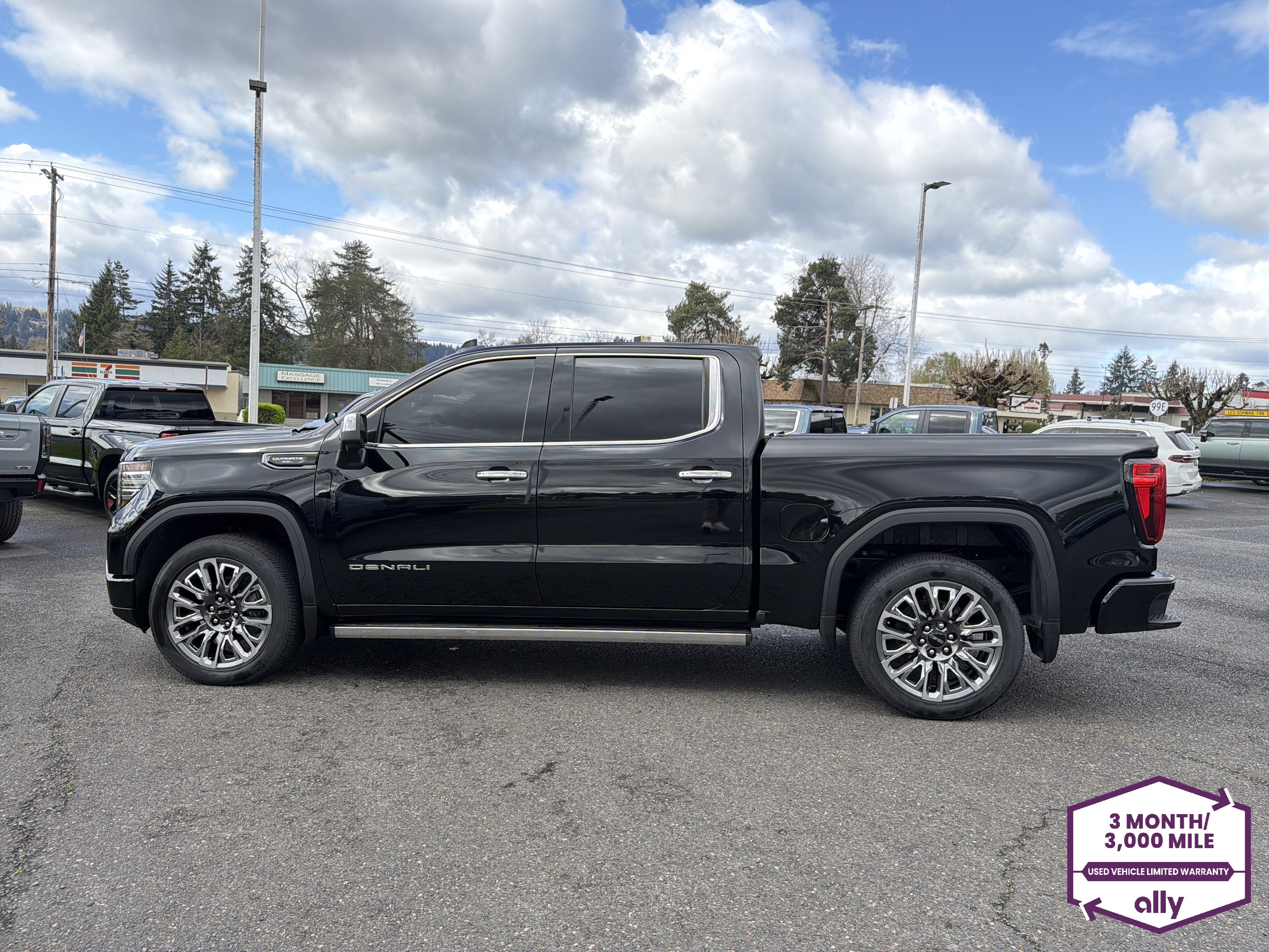 Used 2024 GMC Sierra 1500 Denali Ultimate image 2