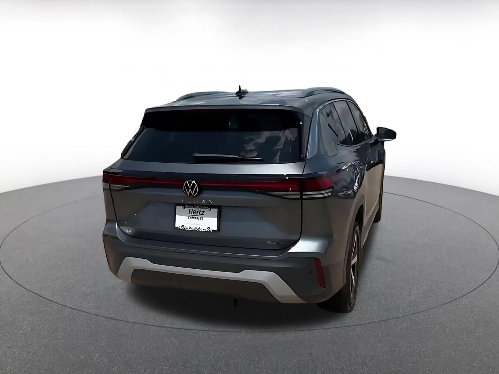 Used 2026 Volkswagen Tiguan SE AWD/4WD image 14