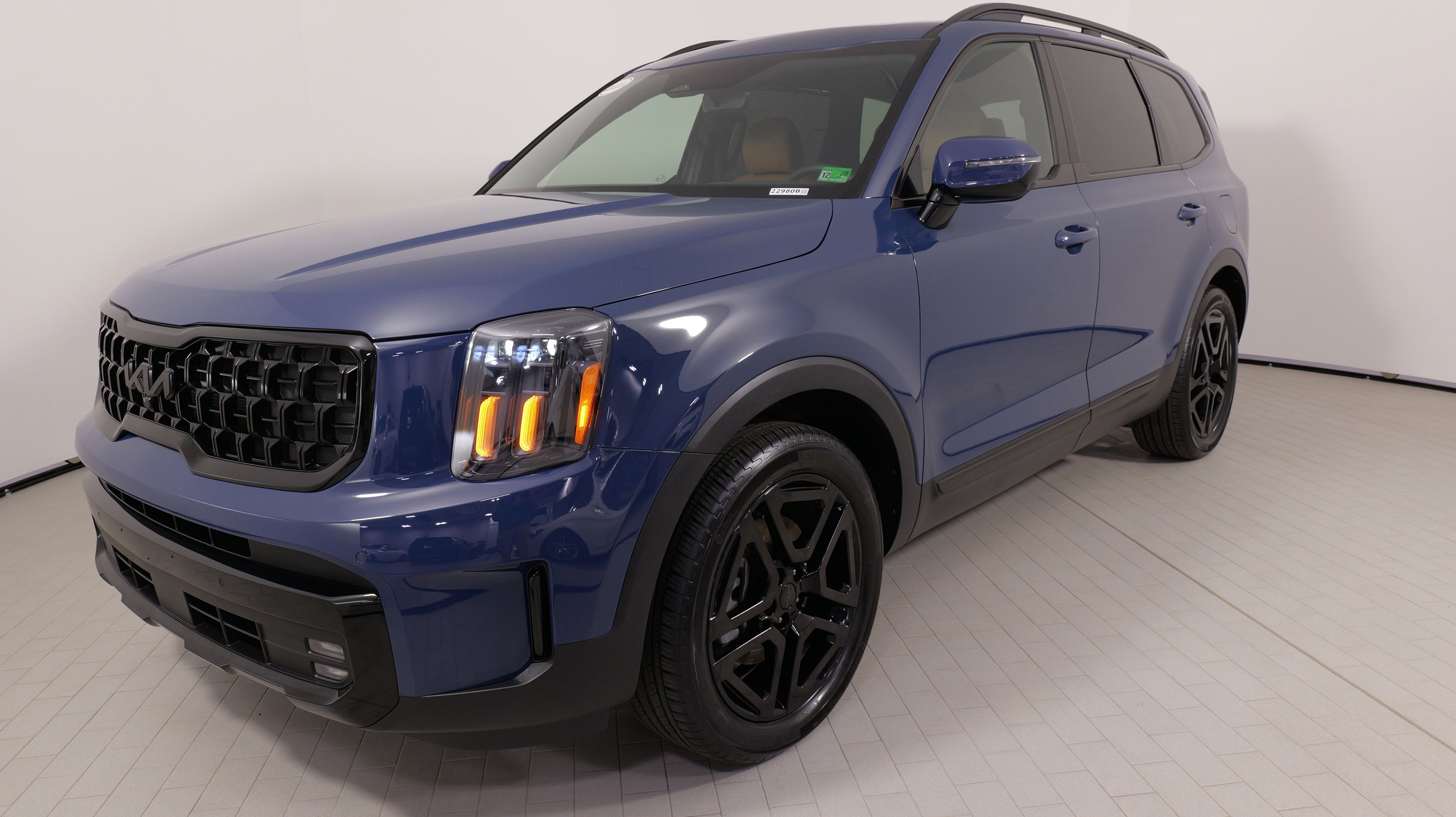 Used 2025 Kia Telluride SX X-Line image 4