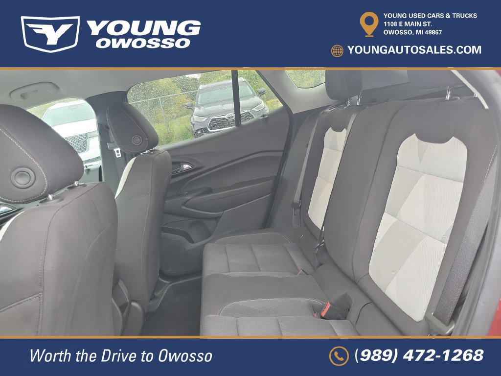 Used 2025 Chevrolet Trax LS w/ LS Convenience Package FWD image 29