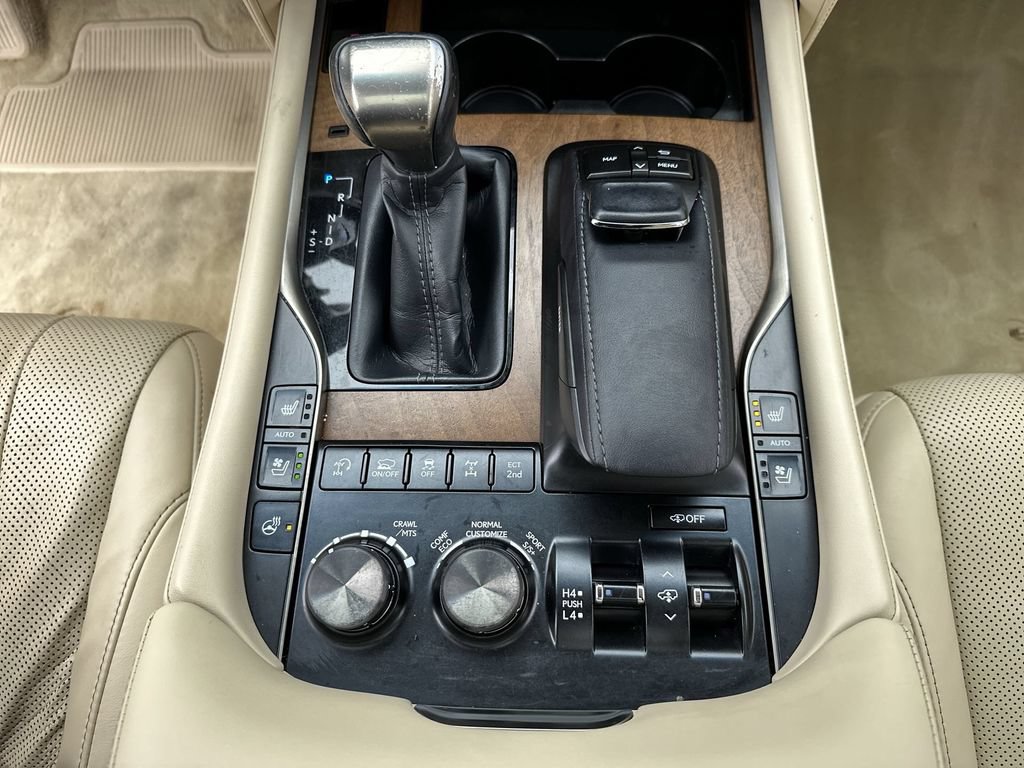 Used 2018 Lexus LX 570 4WD w/ Luxury Package image 20