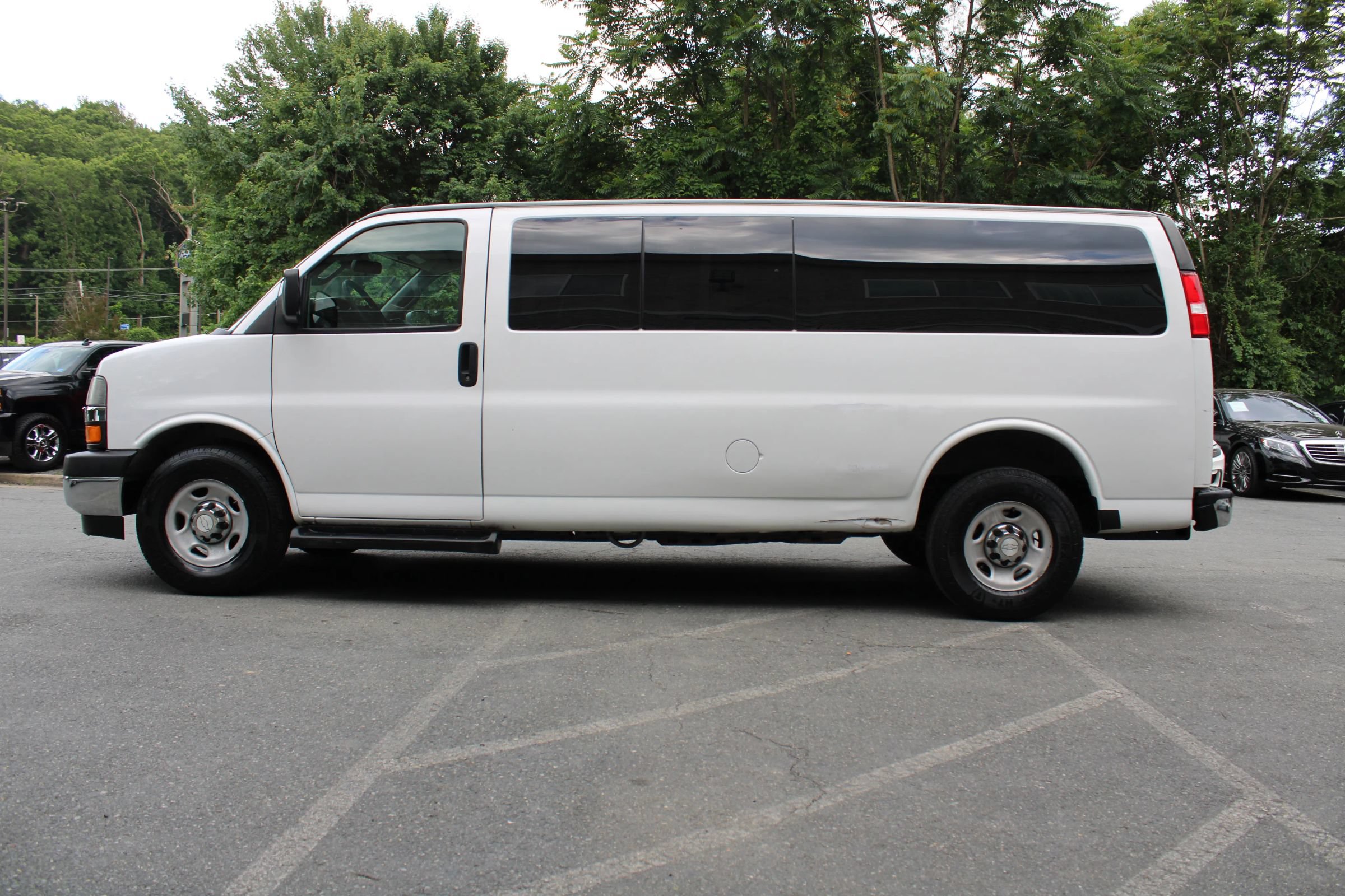 Used 2019 Chevrolet Express 3500 LT w/ LT Preferred Equipment Group RWD image 25