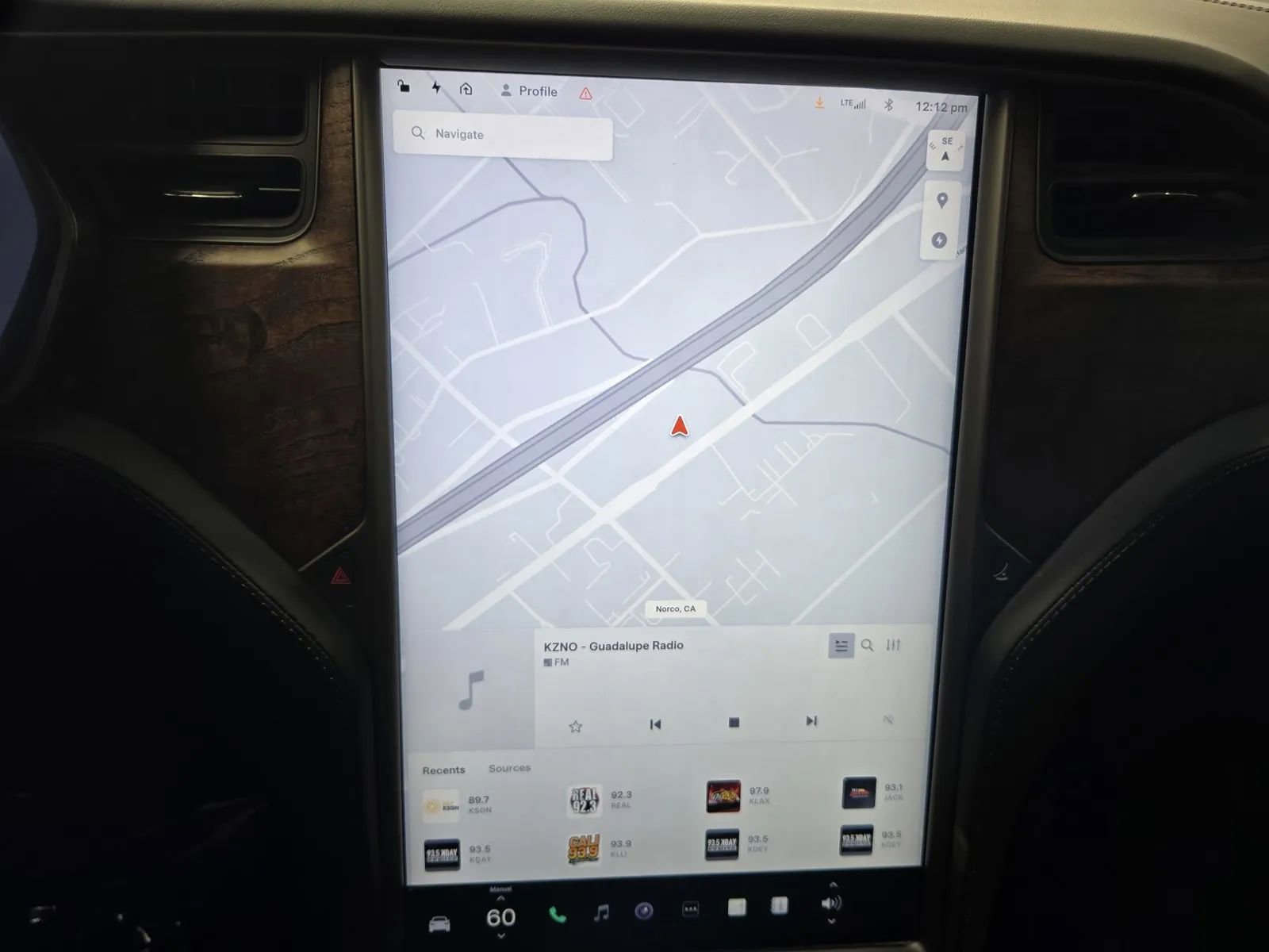Used 2020 Tesla Model X Long Range AWD/4WD image 17