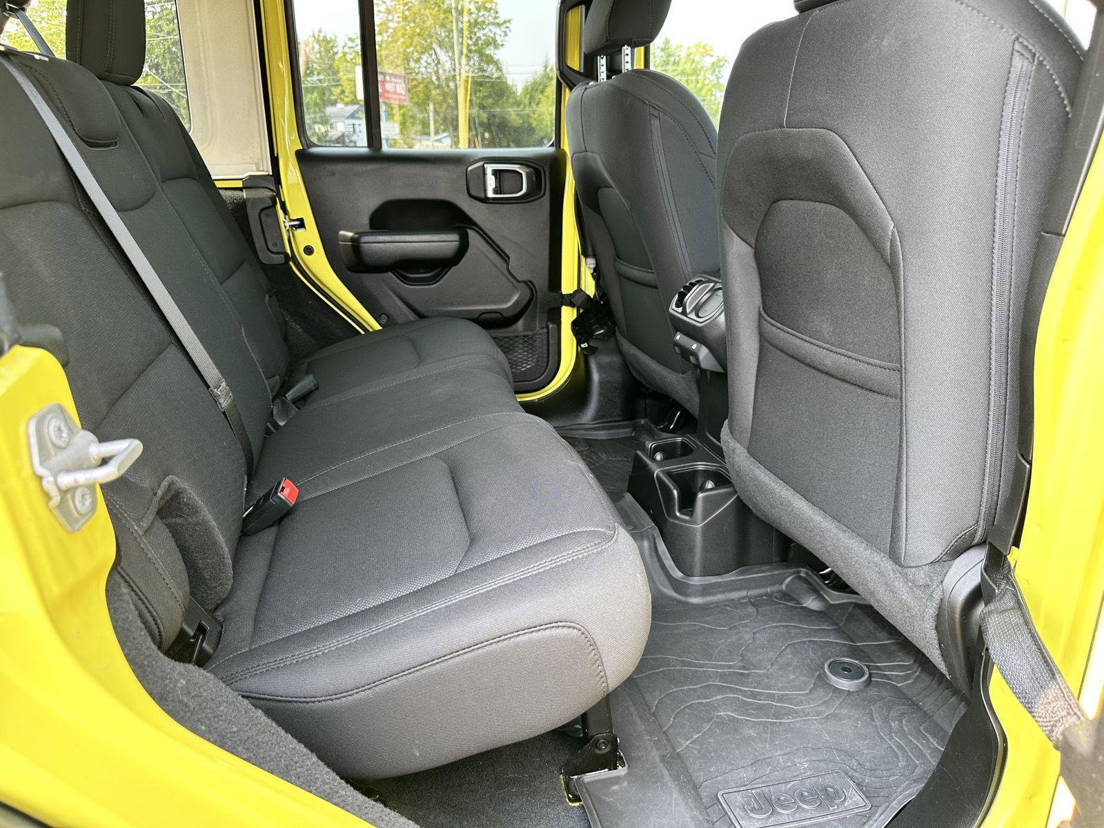 Used 2022 Jeep Wrangler Unlimited Sport image 29