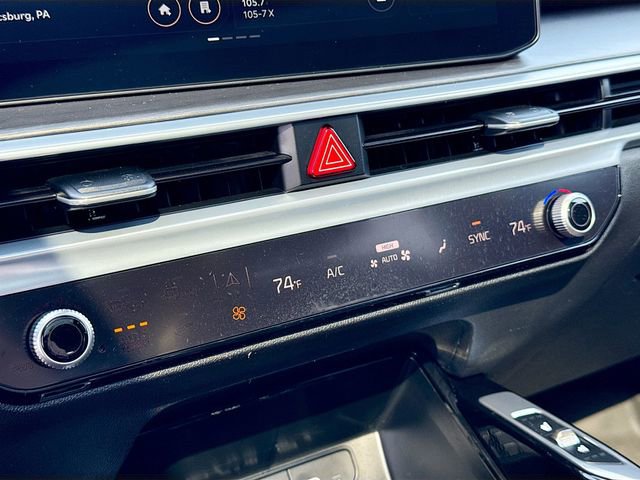 Used 2024 Kia Sorento SX image 18