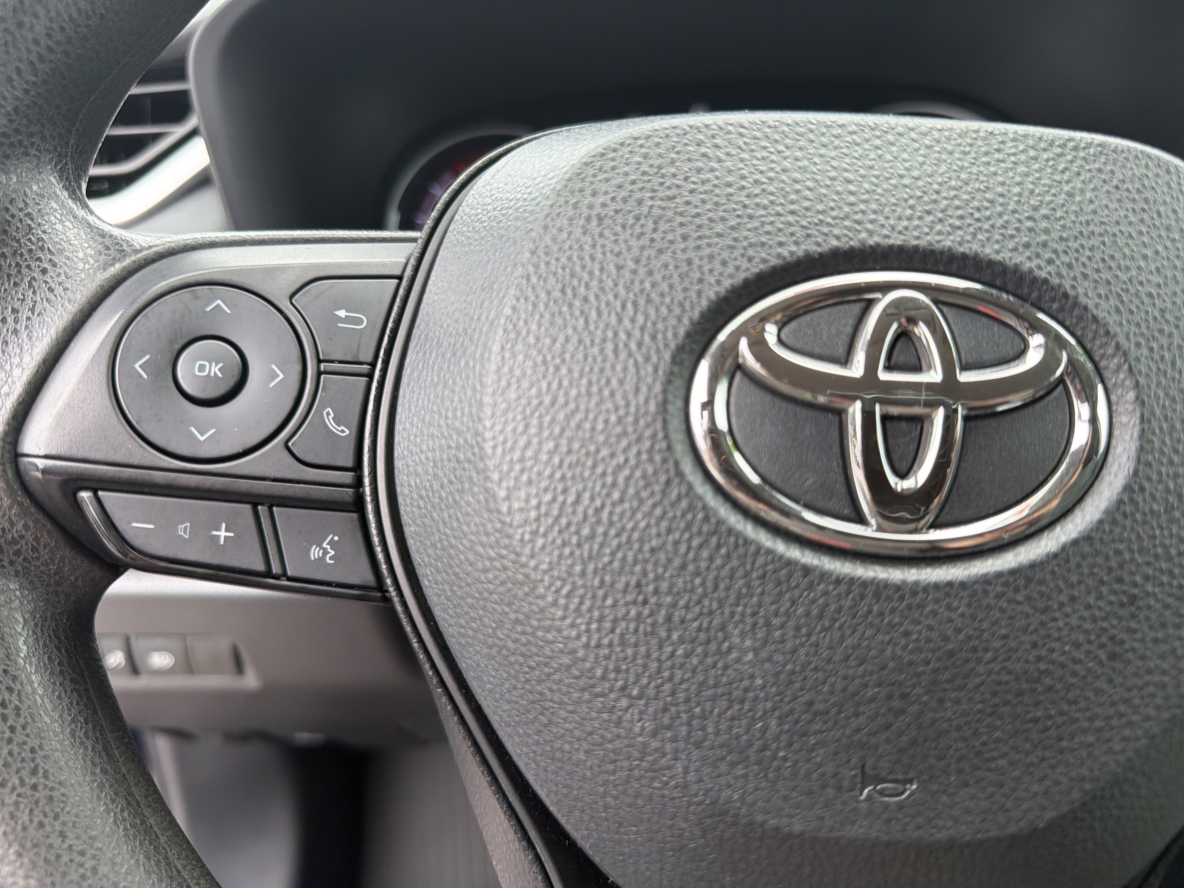 Certified 2024 Toyota RAV4 XLE AWD/4WD image 10