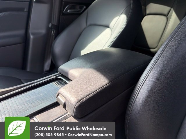 Used 2018 Jaguar F-PACE Premium AWD/4WD image 24