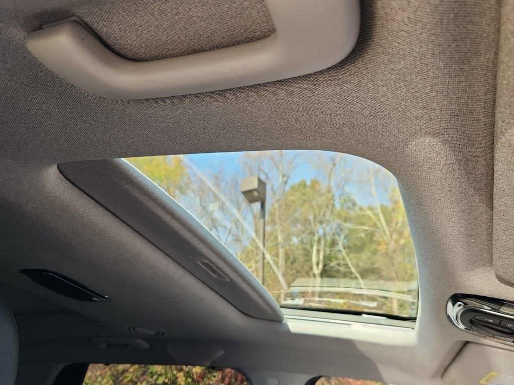 Used 2024 Hyundai Palisade Limited image 21