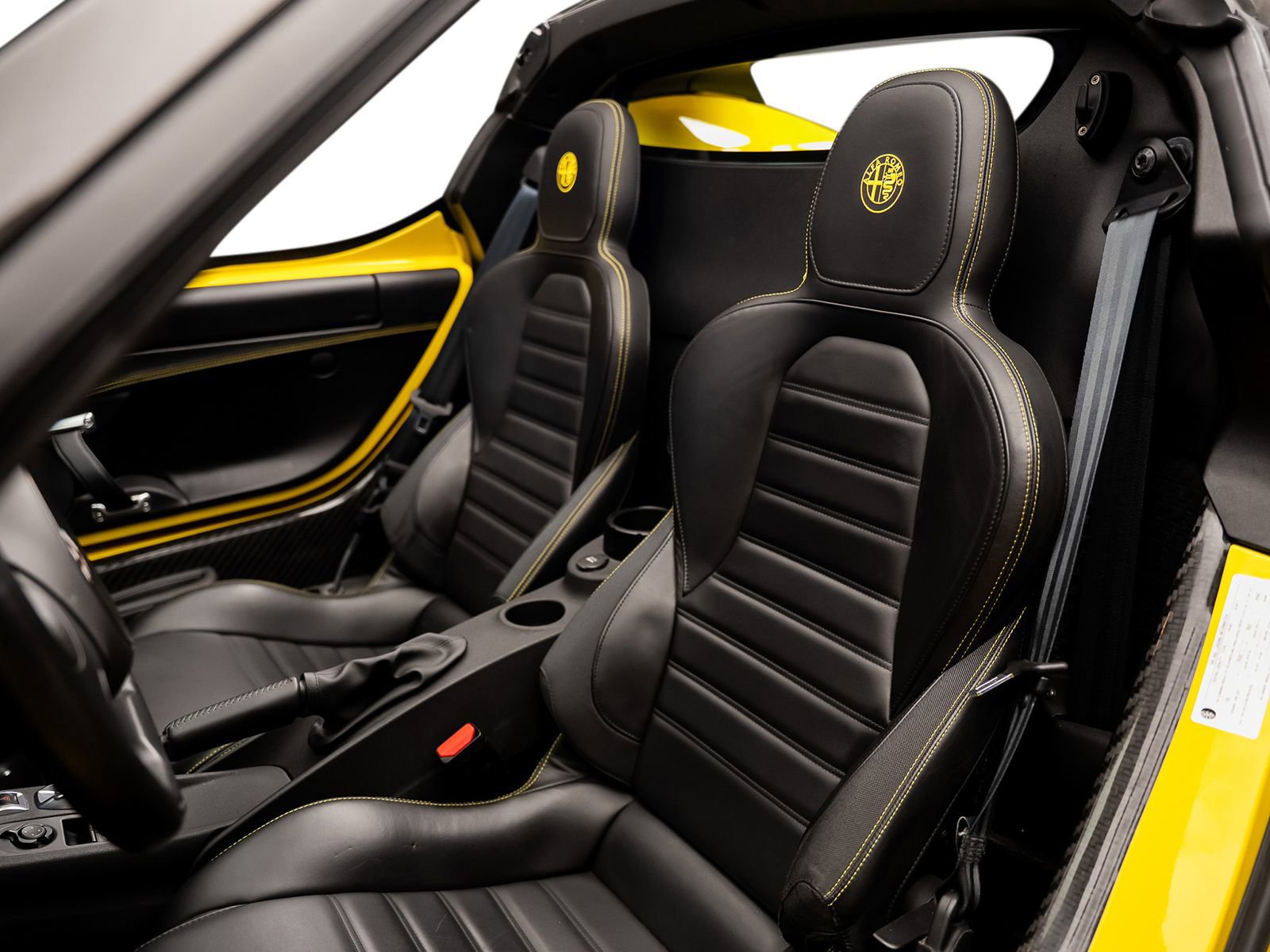Used 2016 Alfa Romeo 4C Spider RWD image 33
