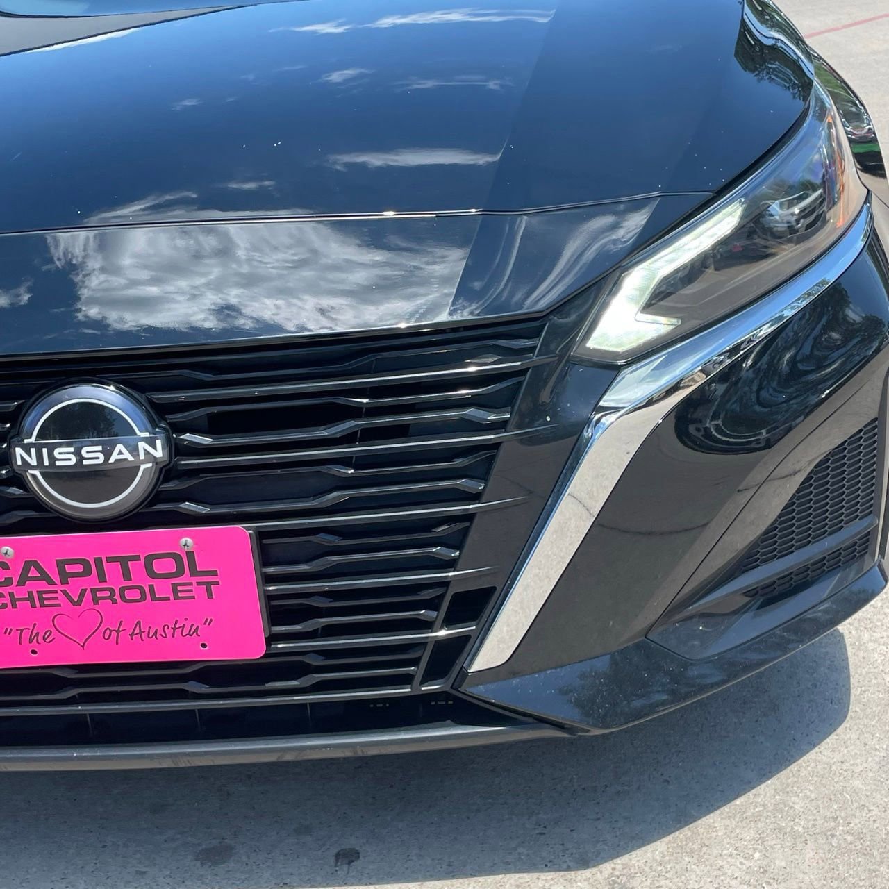 Used 2024 Nissan Altima 2.5 SV FWD image 8