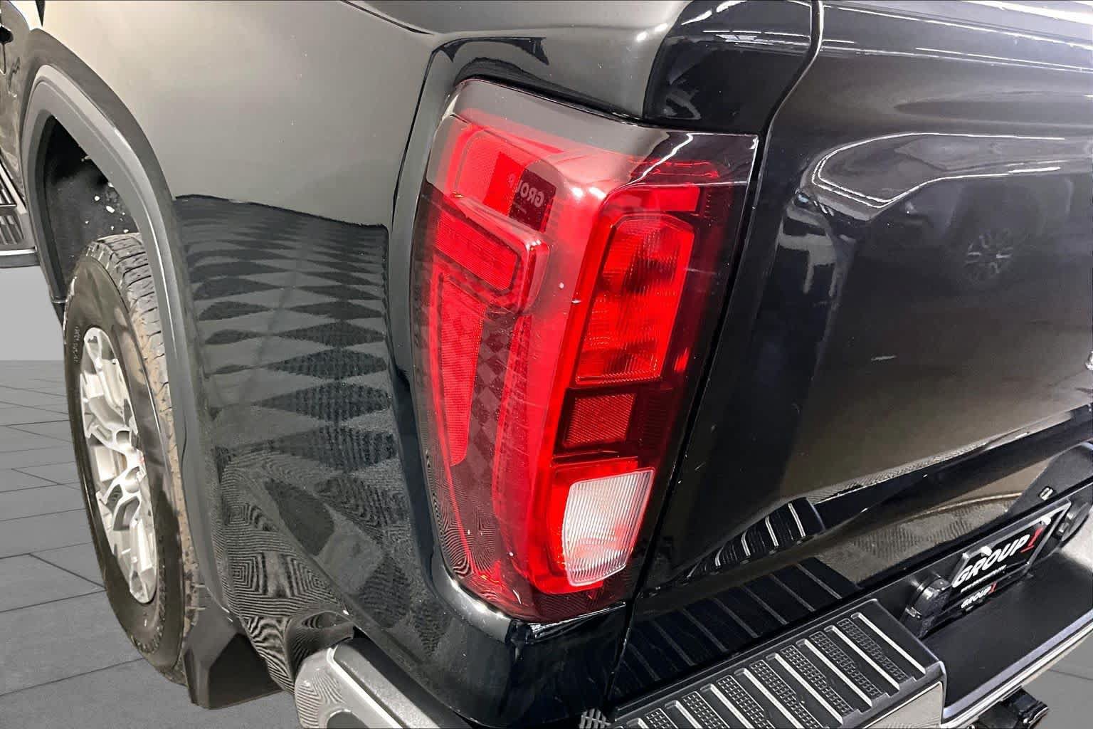 Used 2020 GMC Sierra 1500 SLE w/ Preferred Package AWD/4WD image 28