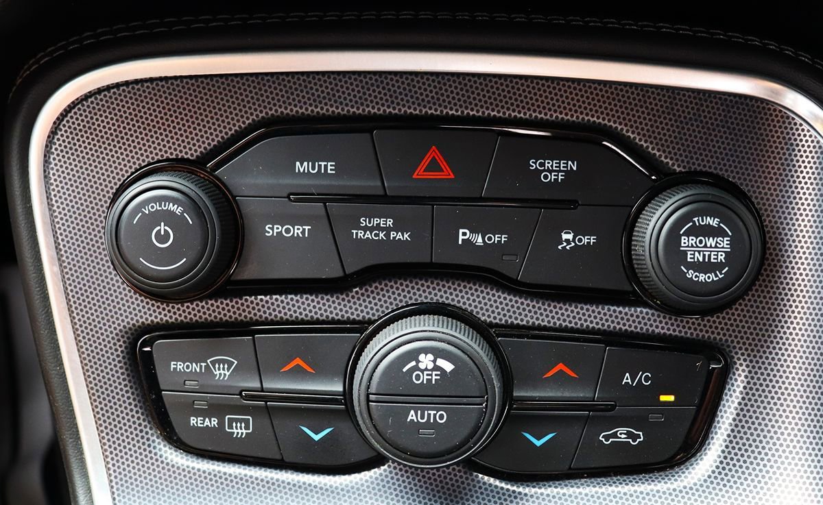 Used 2017 Dodge Challenger GT w/ GT Interior Package AWD/4WD image 41