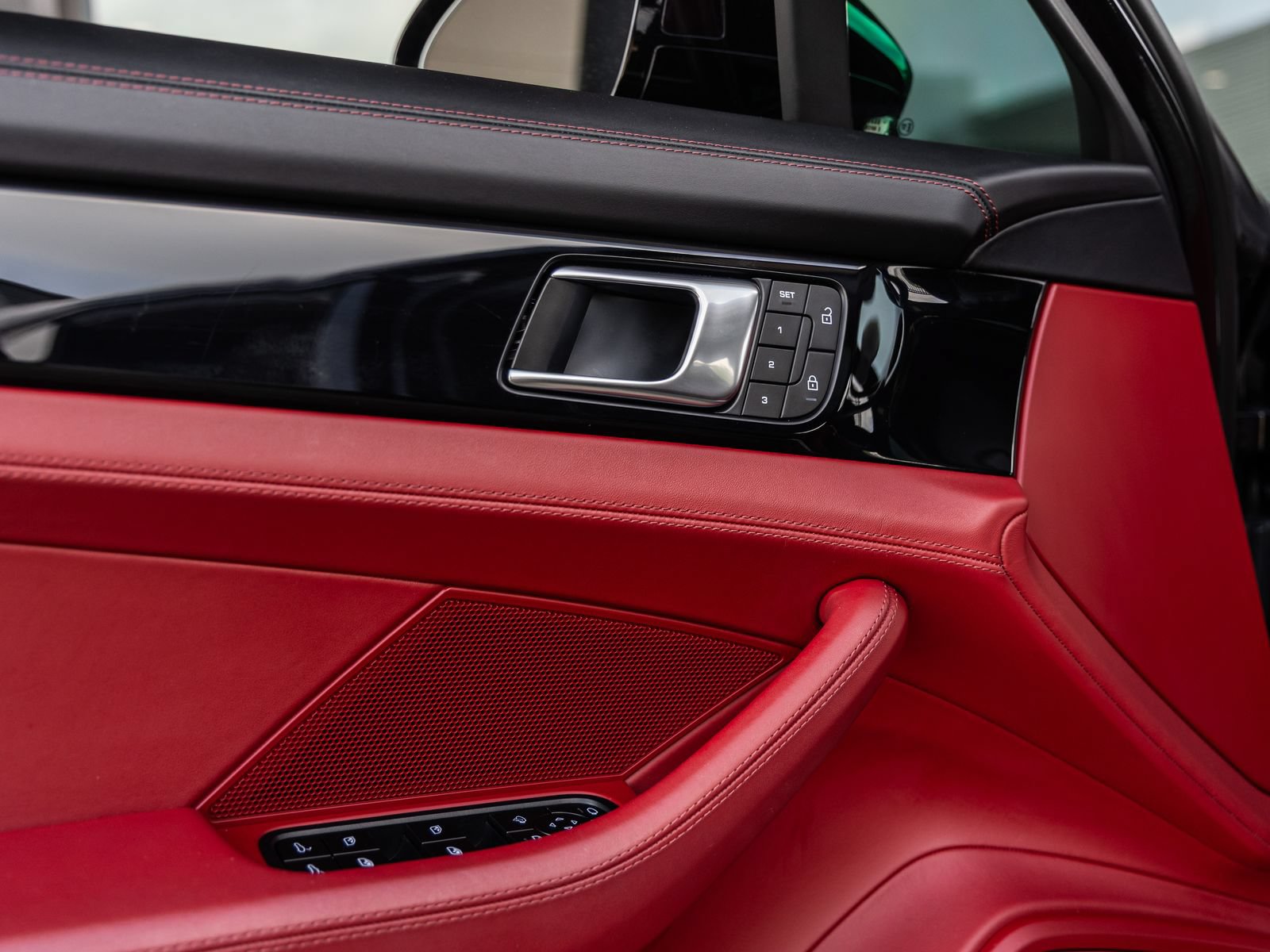 Certified 2023 Porsche Panamera 4S AWD/4WD image 22
