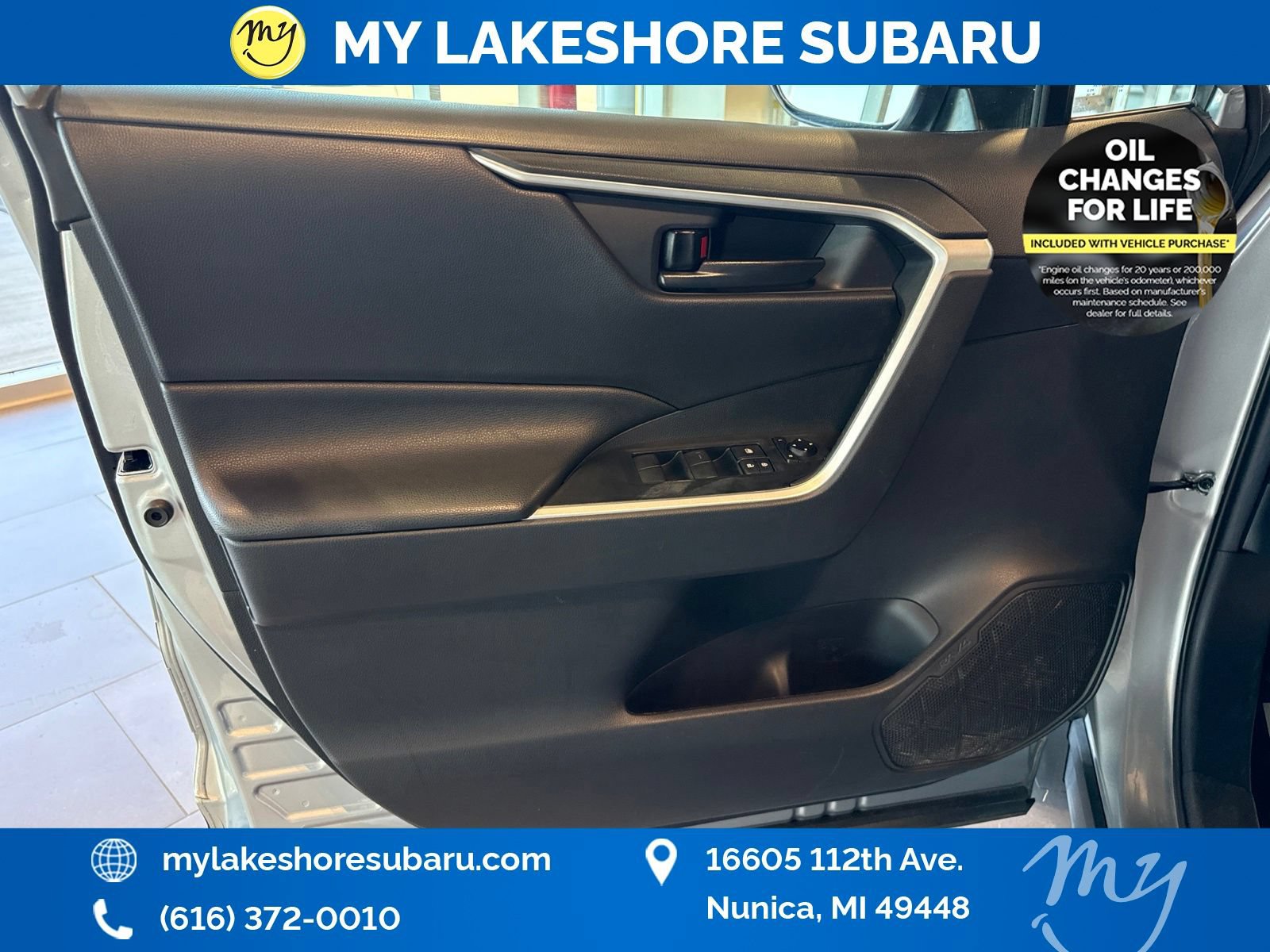 Used 2020 Toyota RAV4 LE w/ All Weather Liner Package AWD/4WD image 12