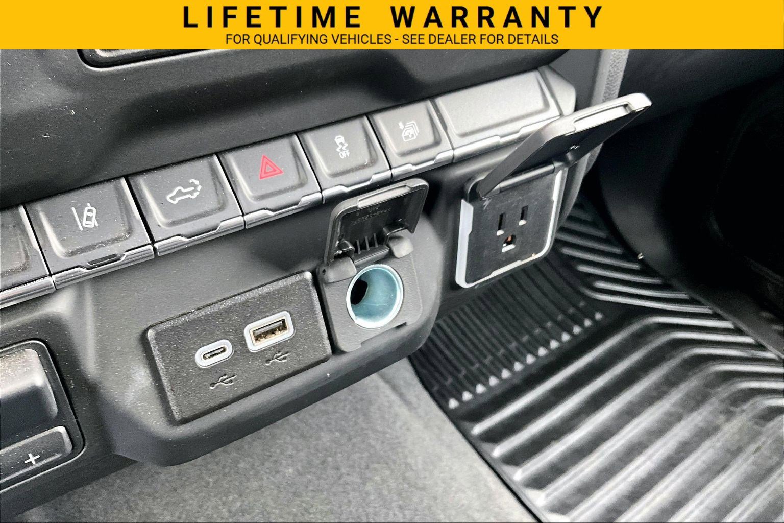 Used 2024 Chevrolet Silverado 2500 Custom w/ Custom Convenience Package AWD/4WD image 28