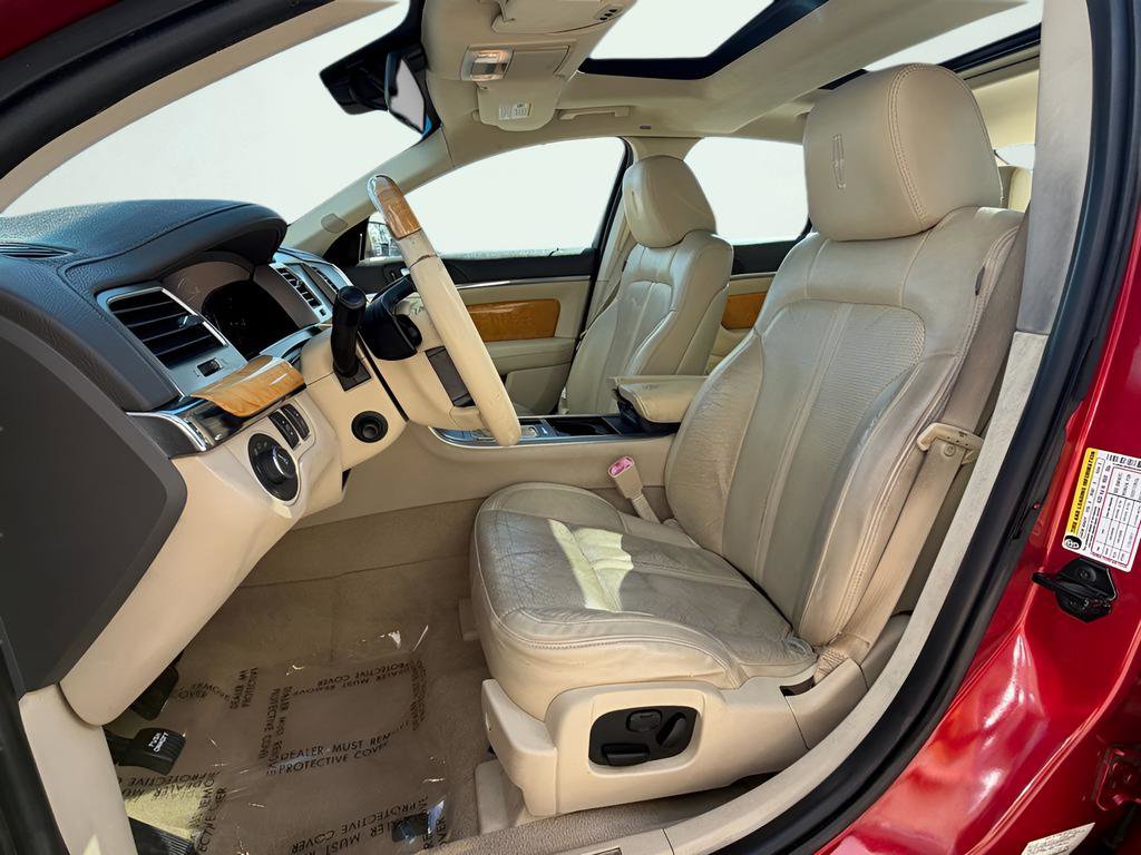 Used 2010 Lincoln MKS image 19