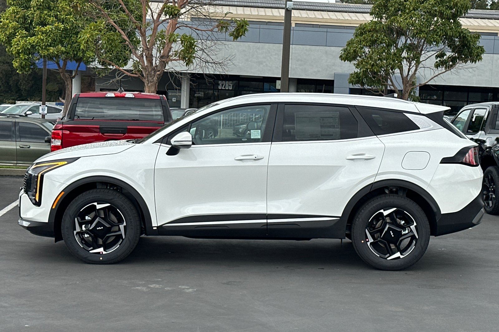 New 2027 Kia Sportage EX AWD/4WD image 8