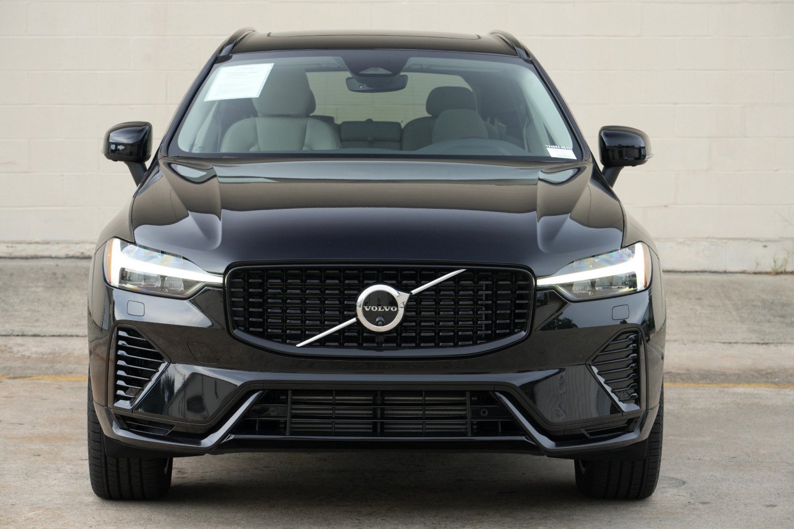 Used 2025 Volvo XC60 T8 Plus w/ Protection Package Premier AWD/4WD image 49