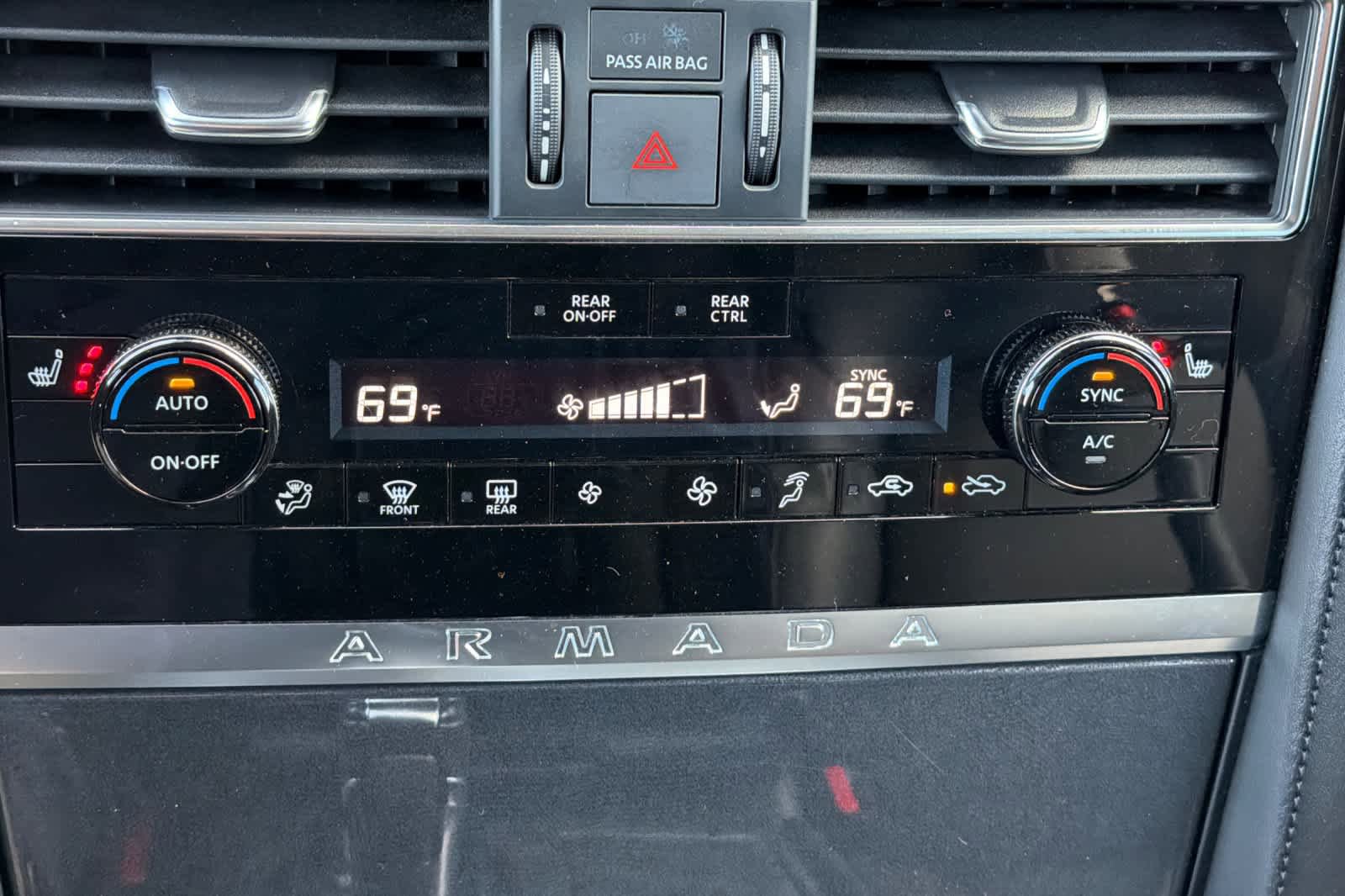 Used 2024 Nissan Armada SV AWD/4WD image 24