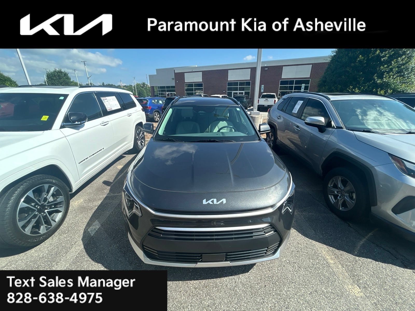 Certified 2025 Kia Niro EX FWD image 11