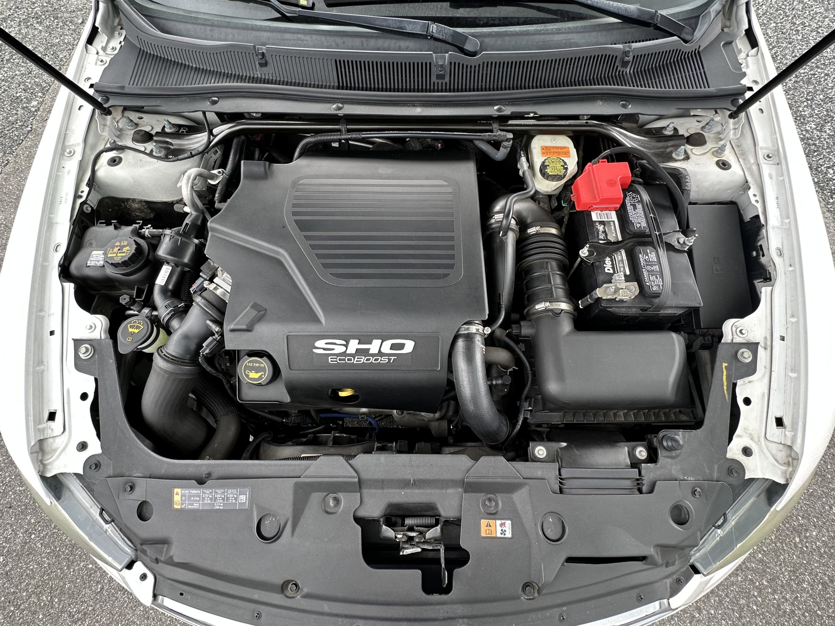 Used 2015 Ford Taurus SHO w/ Equipment Group 401A AWD/4WD image 22