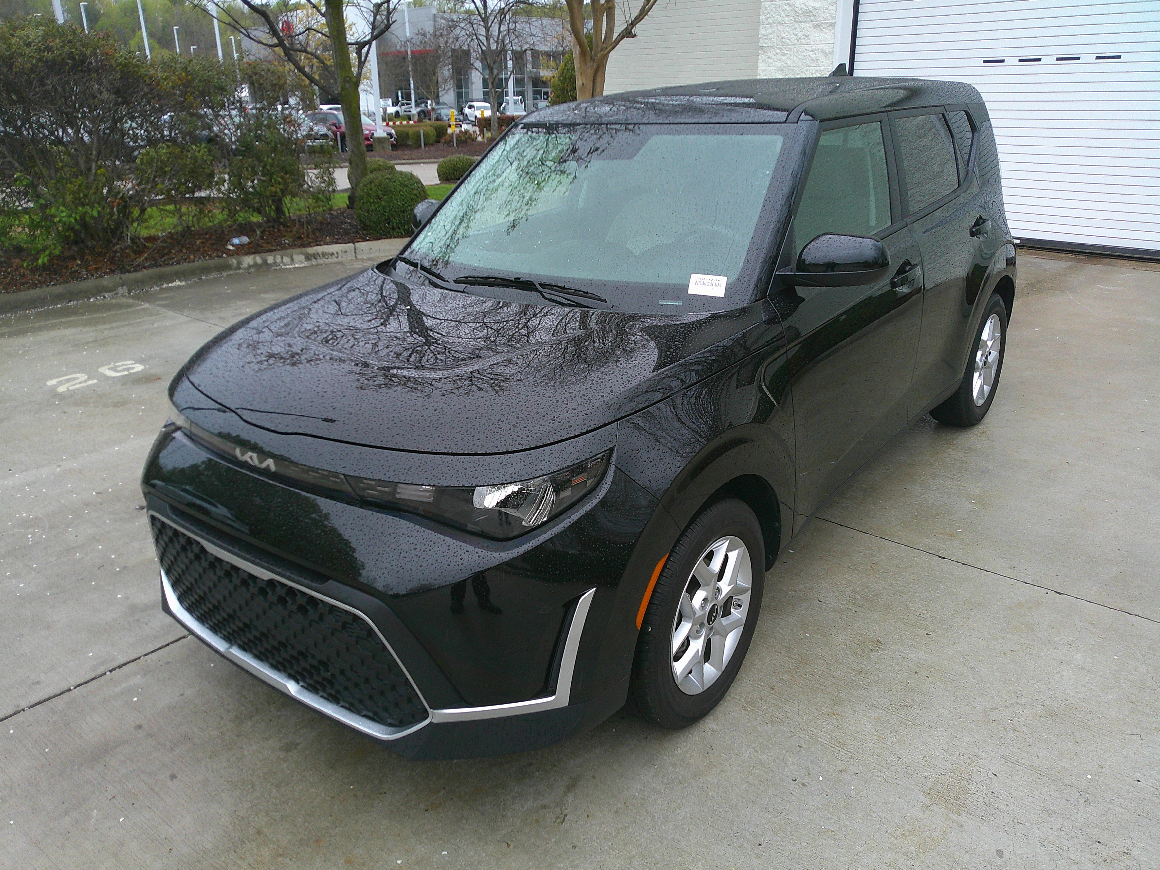 Used 2025 Kia Soul LX w/ LX Technology Package image 7