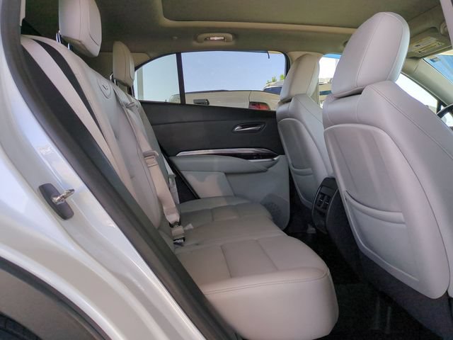 Used 2021 Cadillac XT4 Luxury w/ Cold Weather Package FWD image 34