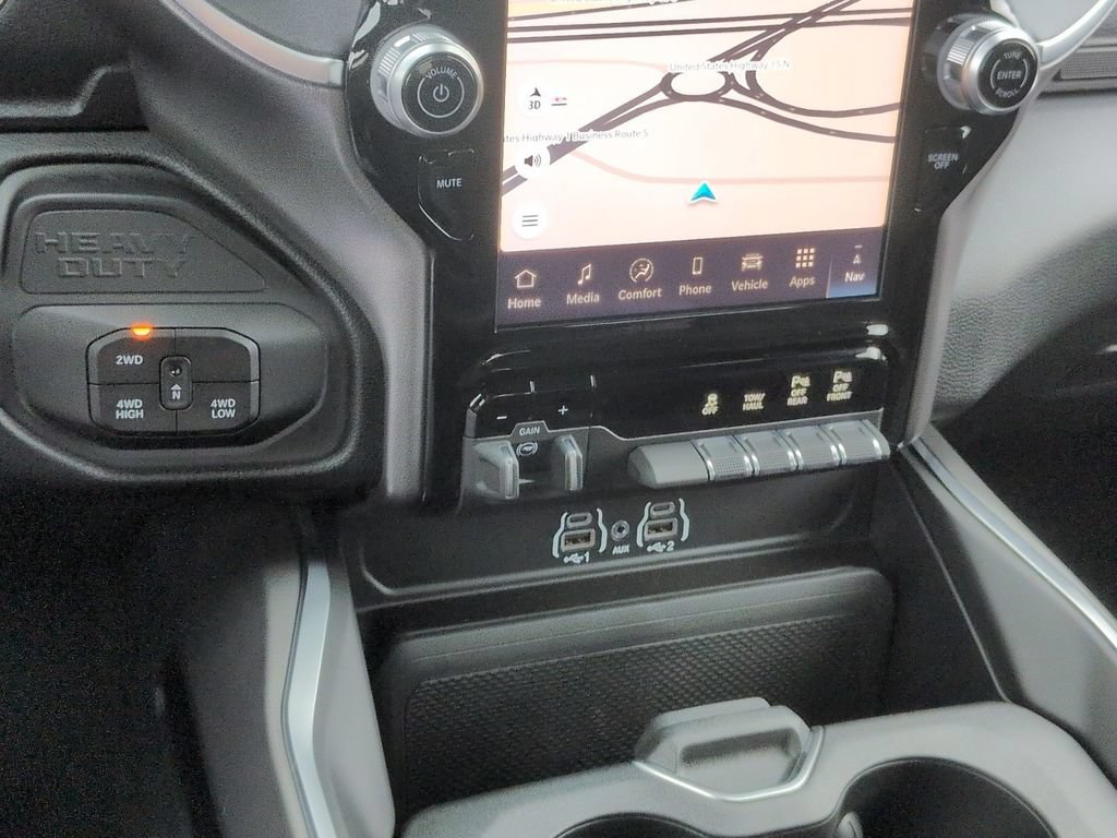 New 2026 RAM 2500 Big Horn AWD/4WD image 12