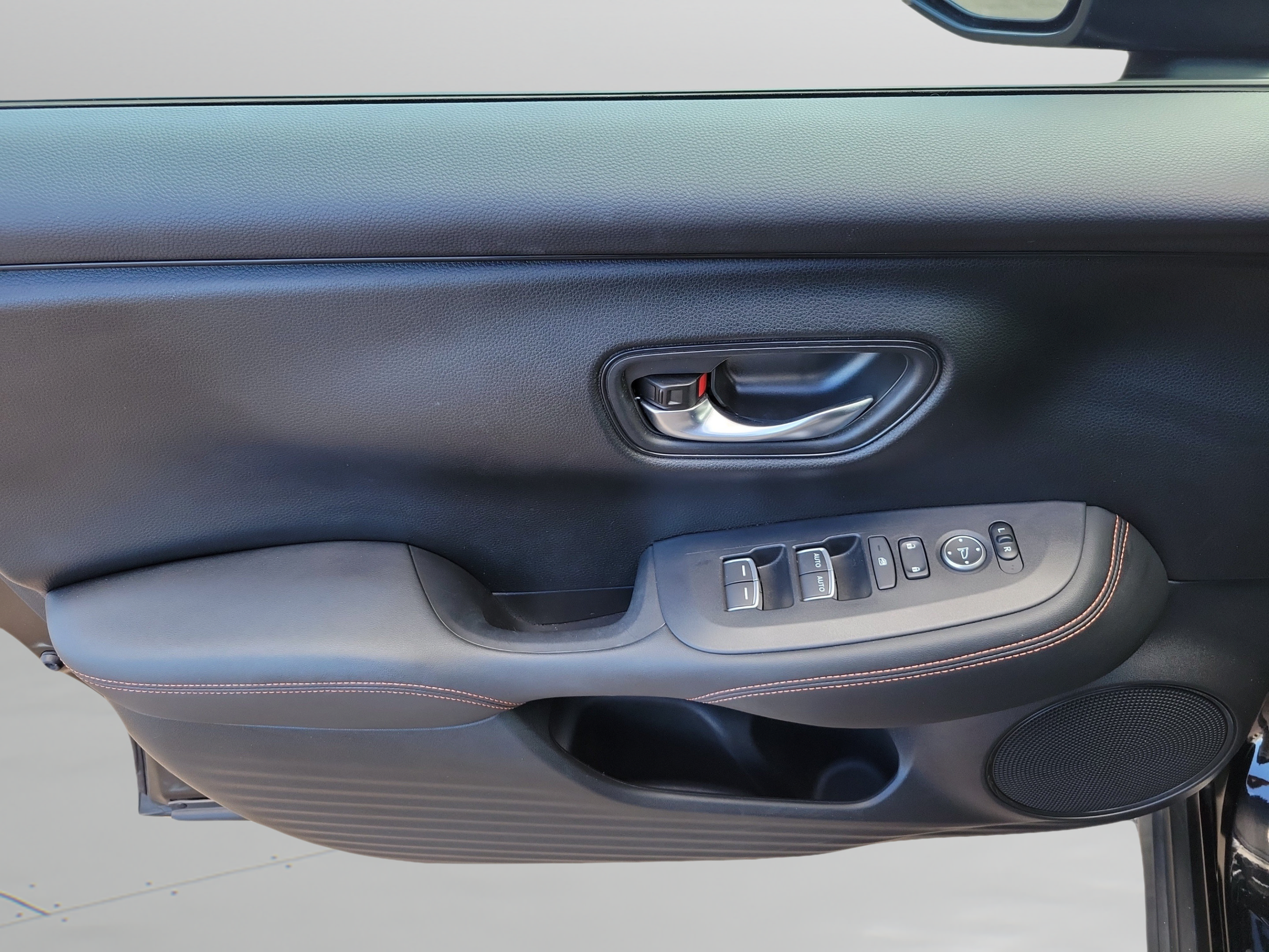 Certified 2024 Honda HR-V Sport image 21