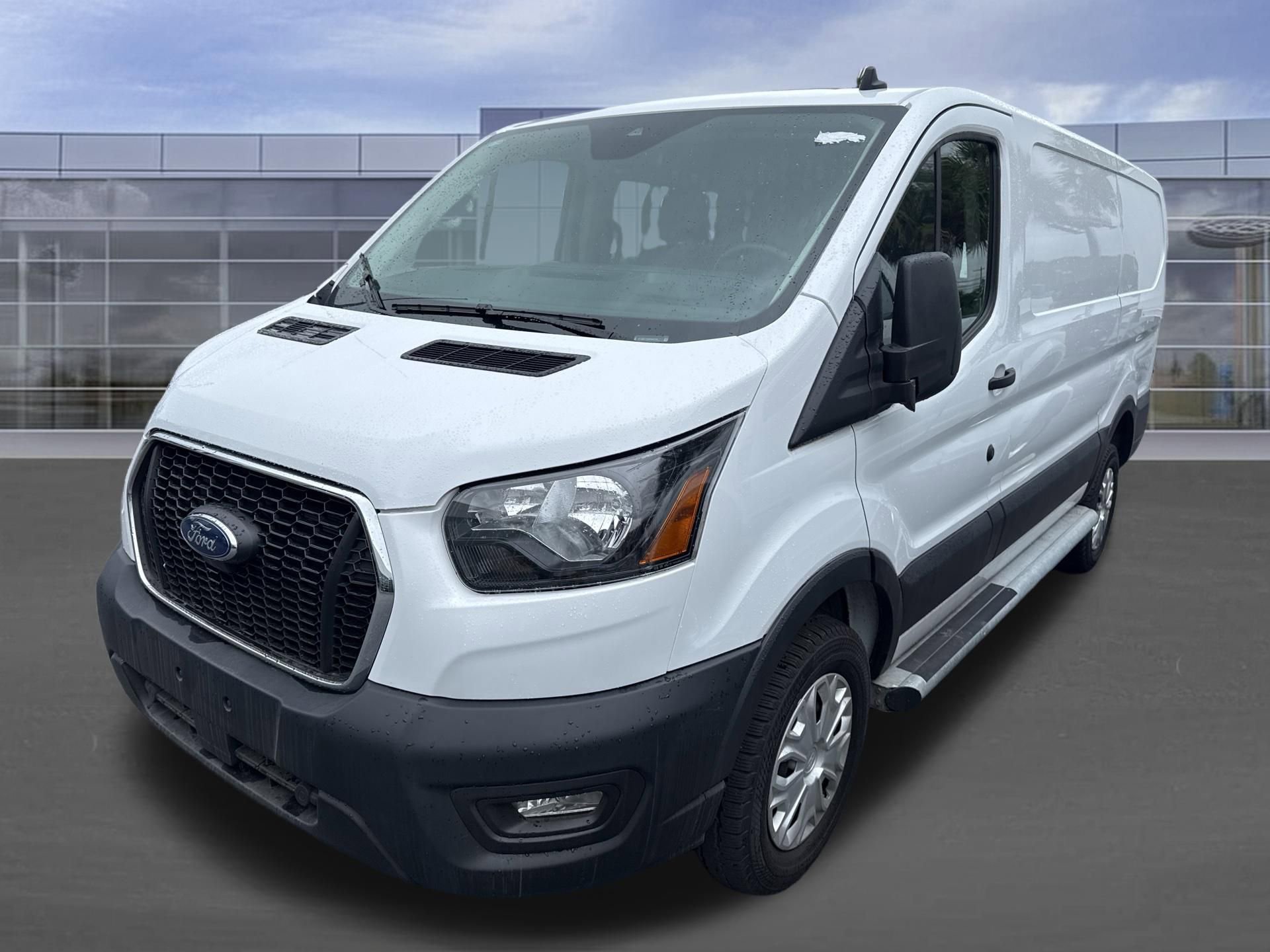 Used 2025 Ford Transit 250 Low Roof w/ Exterior Upgrade Package RWD image 8