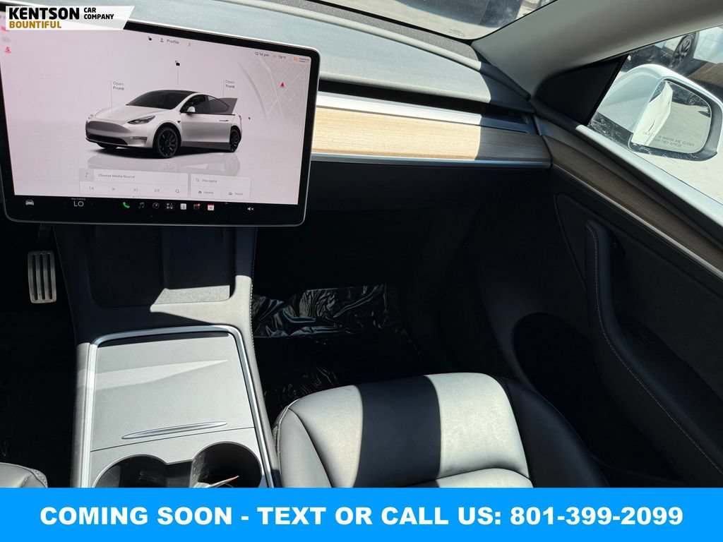 Used 2024 Tesla Model Y Performance AWD/4WD image 17