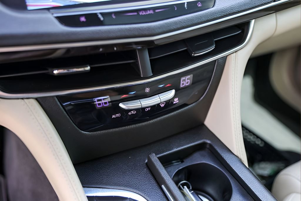 Used 2018 Cadillac CT6 2.0T RWD image 19