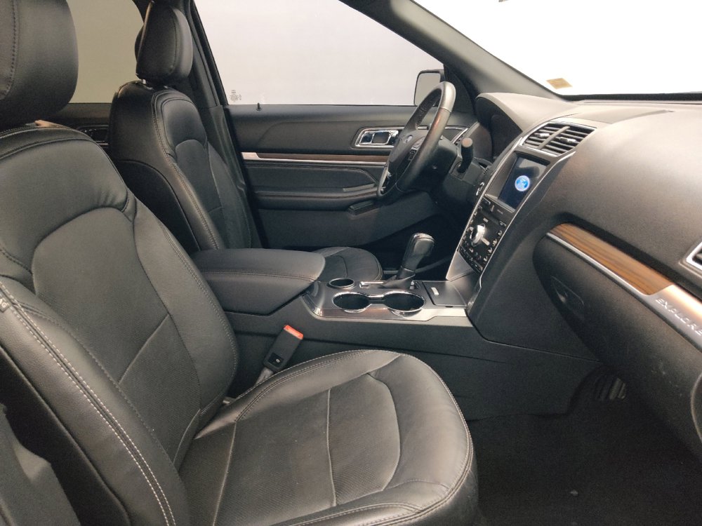 Used 2019 Ford Explorer Limited w/ Class III Trailer Tow Package FWD image 21