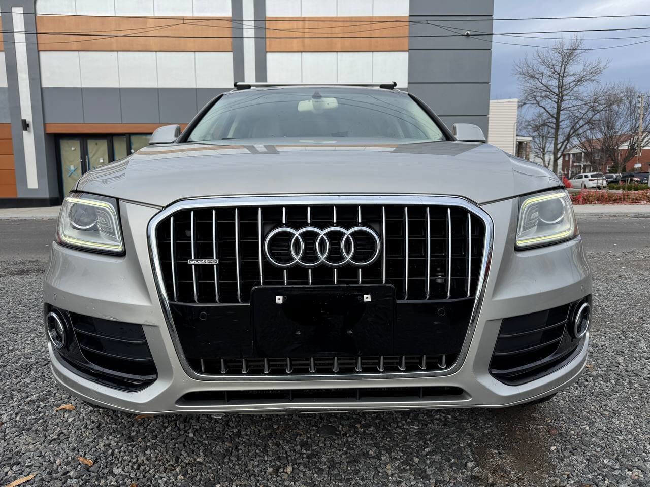 Used 2016 Audi Q5 2.0T Premium Plus w/ Technology Package image 2