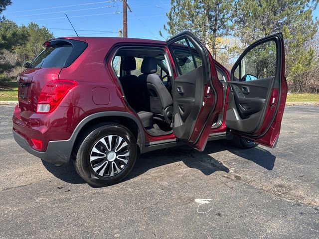 Used 2017 Chevrolet Trax LS image 31