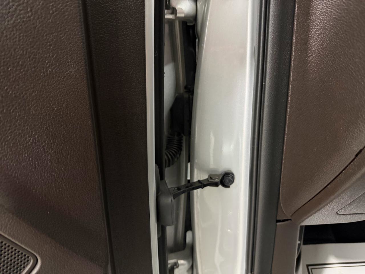 Used 2019 Hyundai Santa Fe Limited AWD/4WD image 13