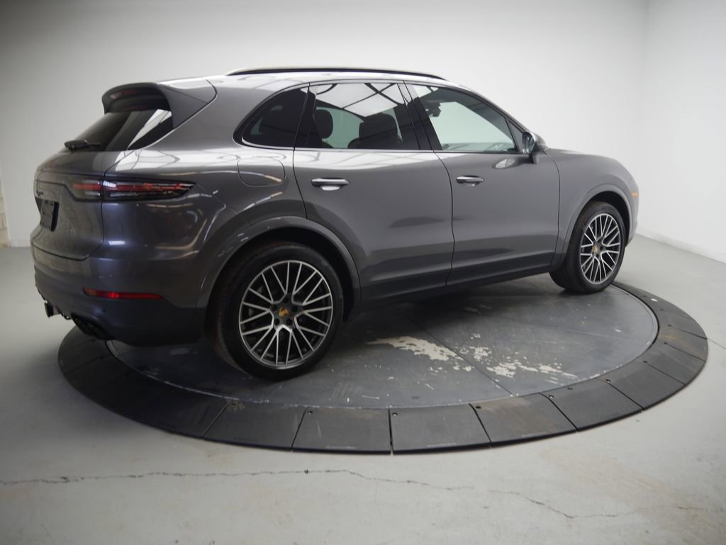 Certified 2023 Porsche Cayenne image 7