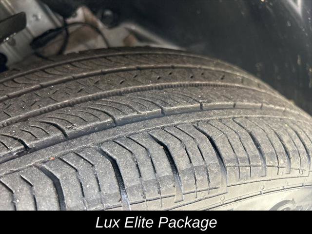 Certified 2023 Jeep Cherokee Altitude Lux w/ Lux Elite Package AWD/4WD image 13
